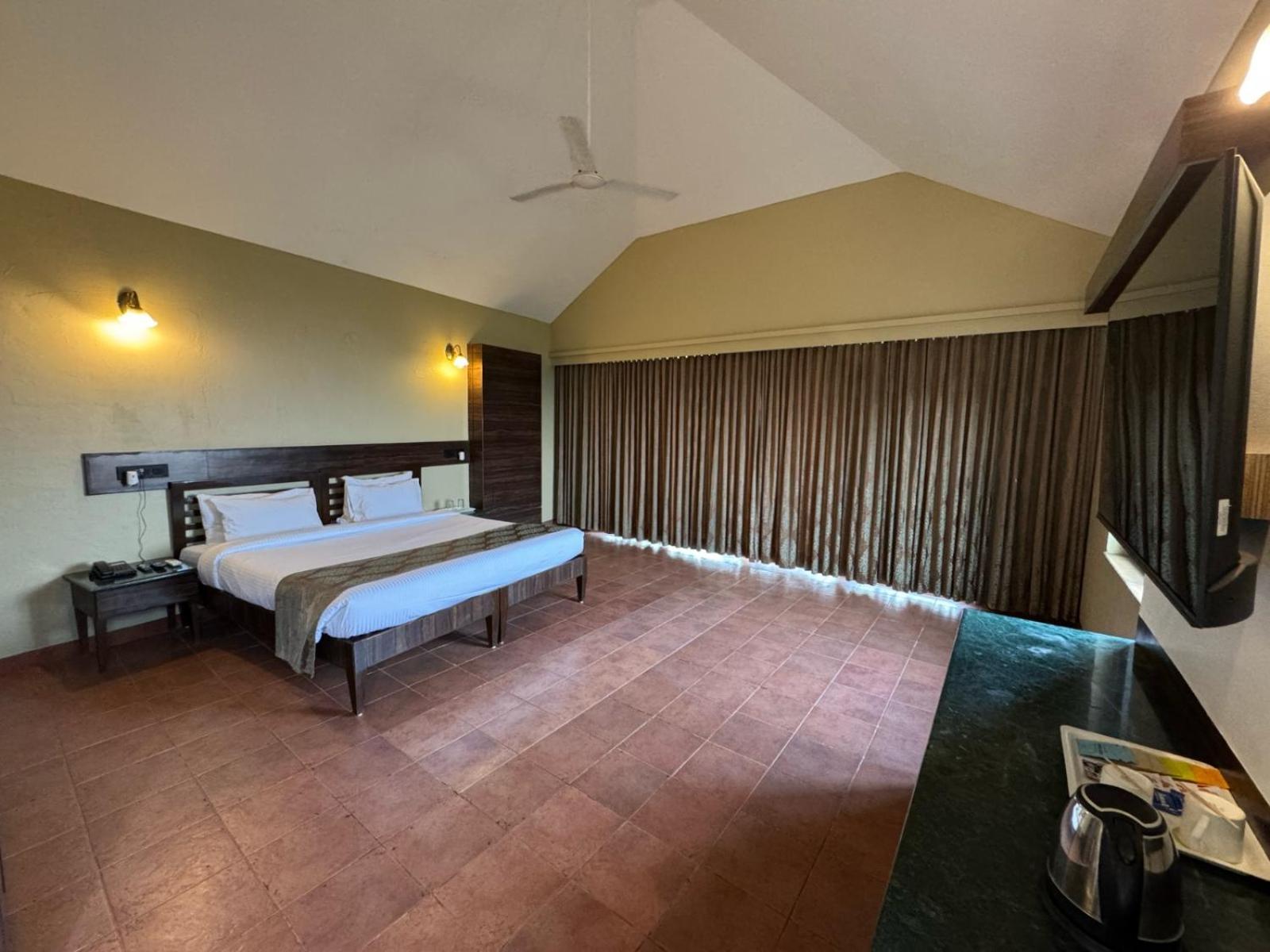 Upper Deck Resort - Stay And Relax At The Highest Peak Лонавала Экстерьер фото