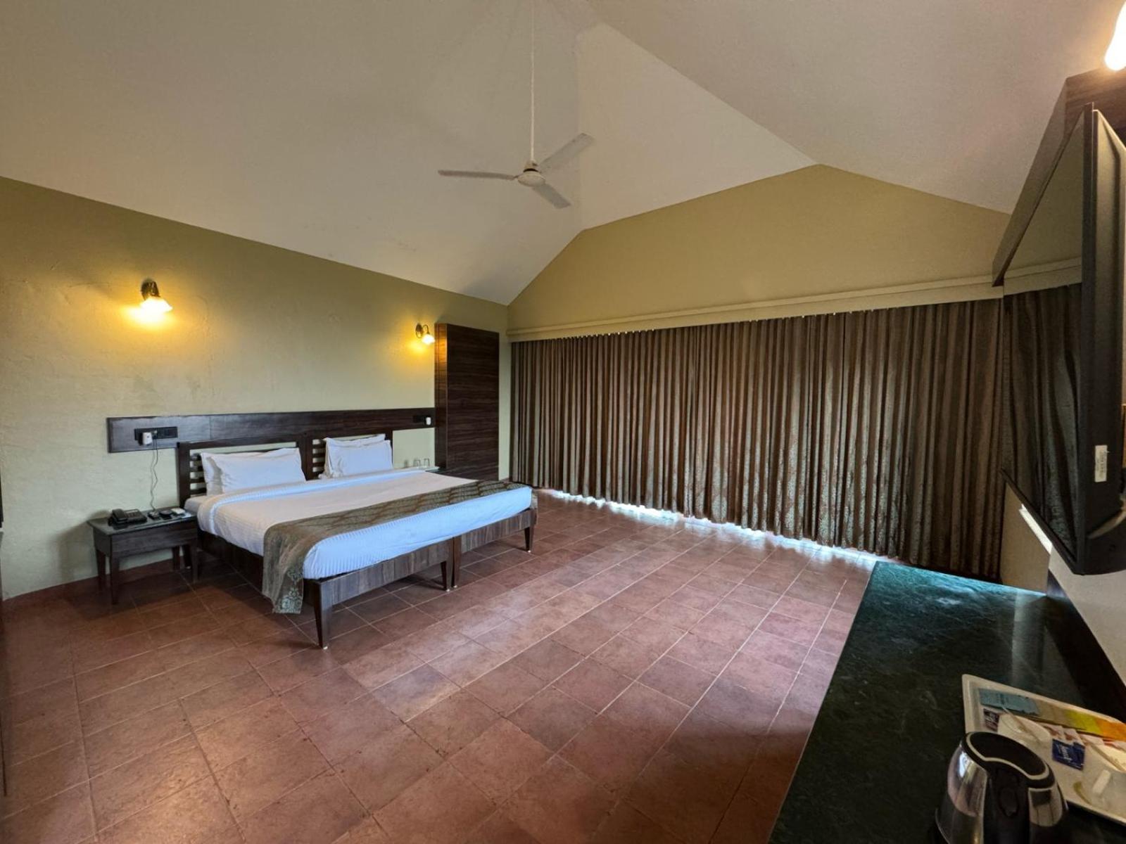 Upper Deck Resort - Stay And Relax At The Highest Peak Лонавала Экстерьер фото