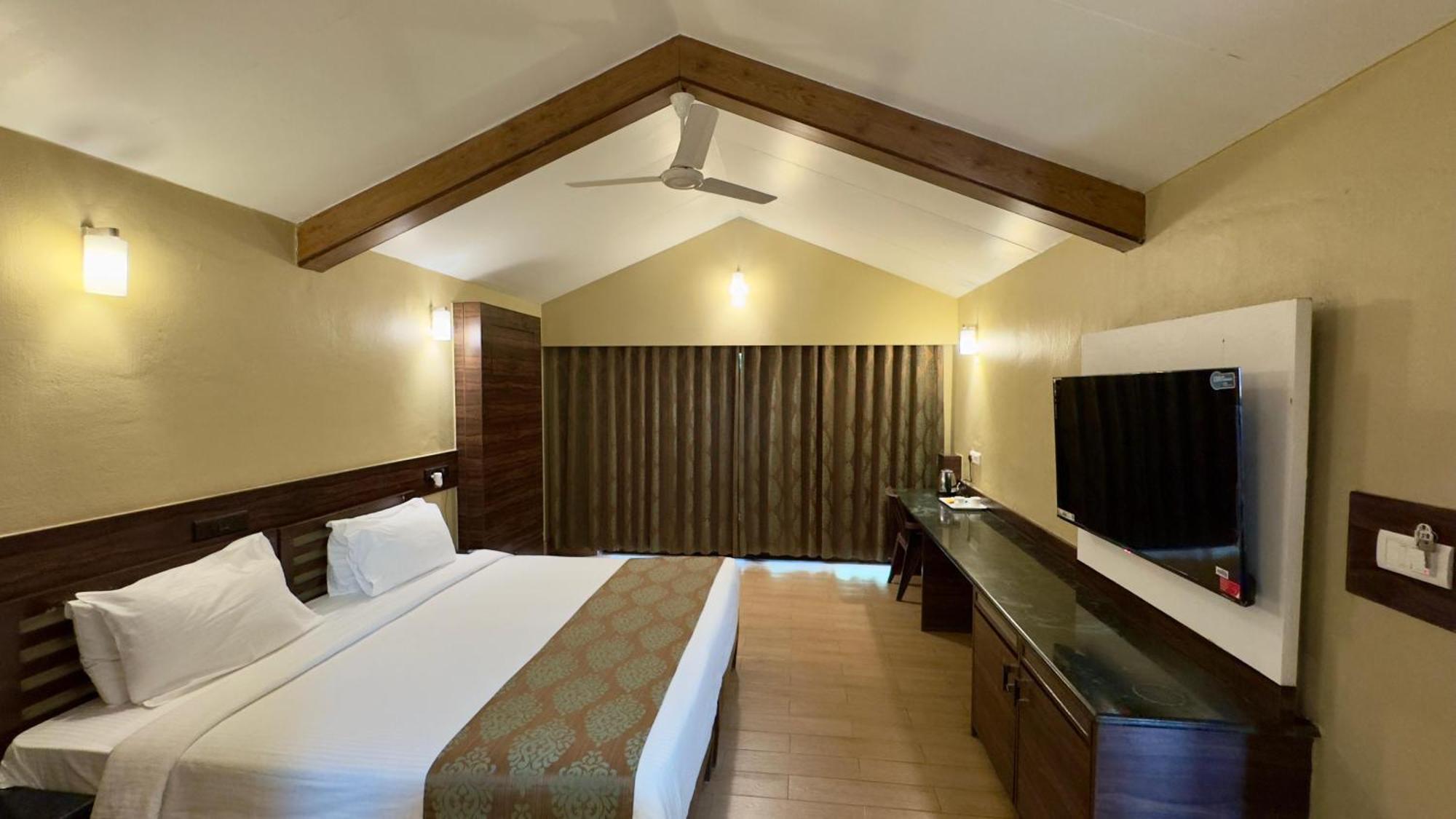 Upper Deck Resort - Stay And Relax At The Highest Peak Лонавала Экстерьер фото