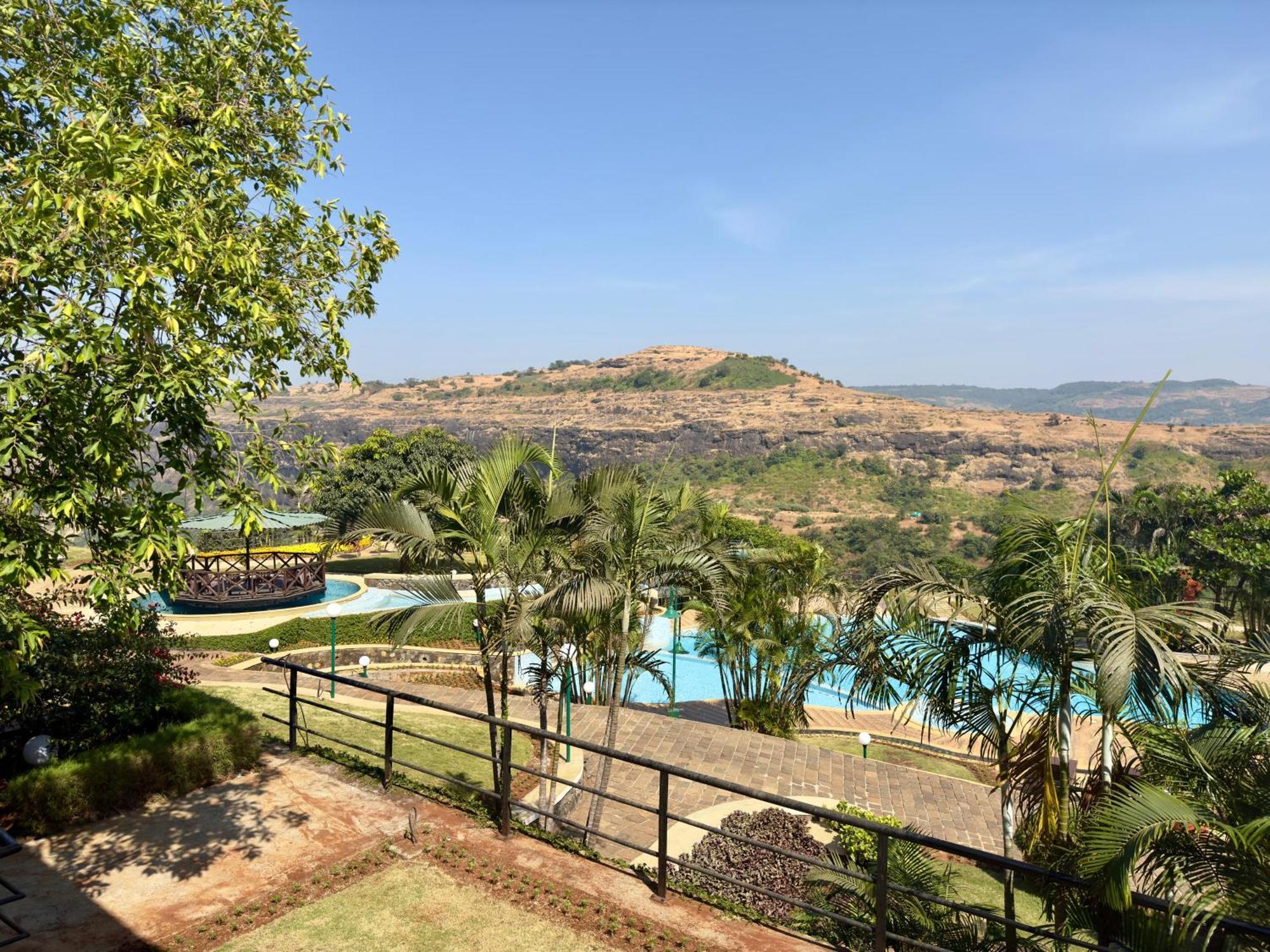 Upper Deck Resort - Stay And Relax At The Highest Peak Лонавала Экстерьер фото