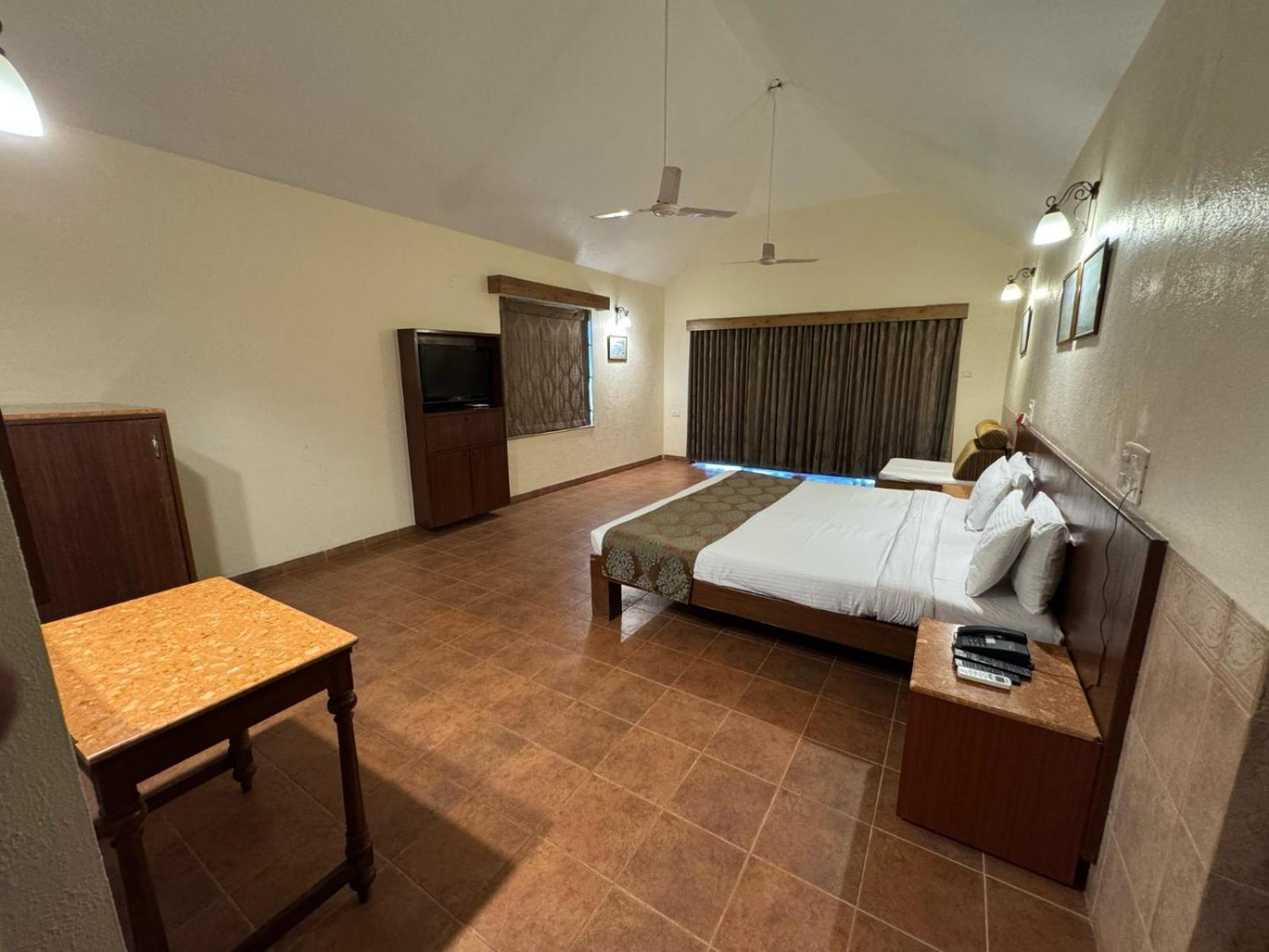 Upper Deck Resort - Stay And Relax At The Highest Peak Лонавала Экстерьер фото